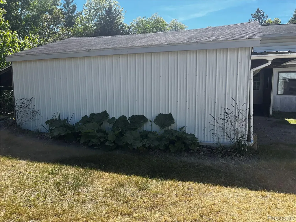 3594 N Lapeer Road Mayfield Township MI 48446