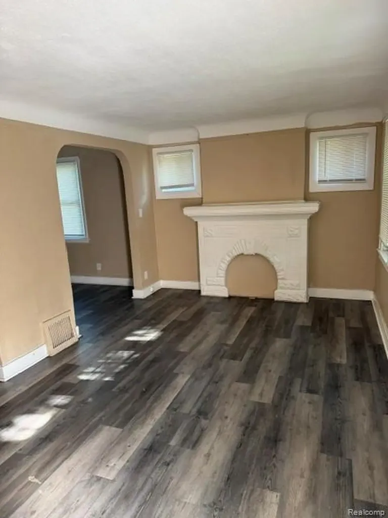 14975 Stansbury Street Detroit City MI 48227