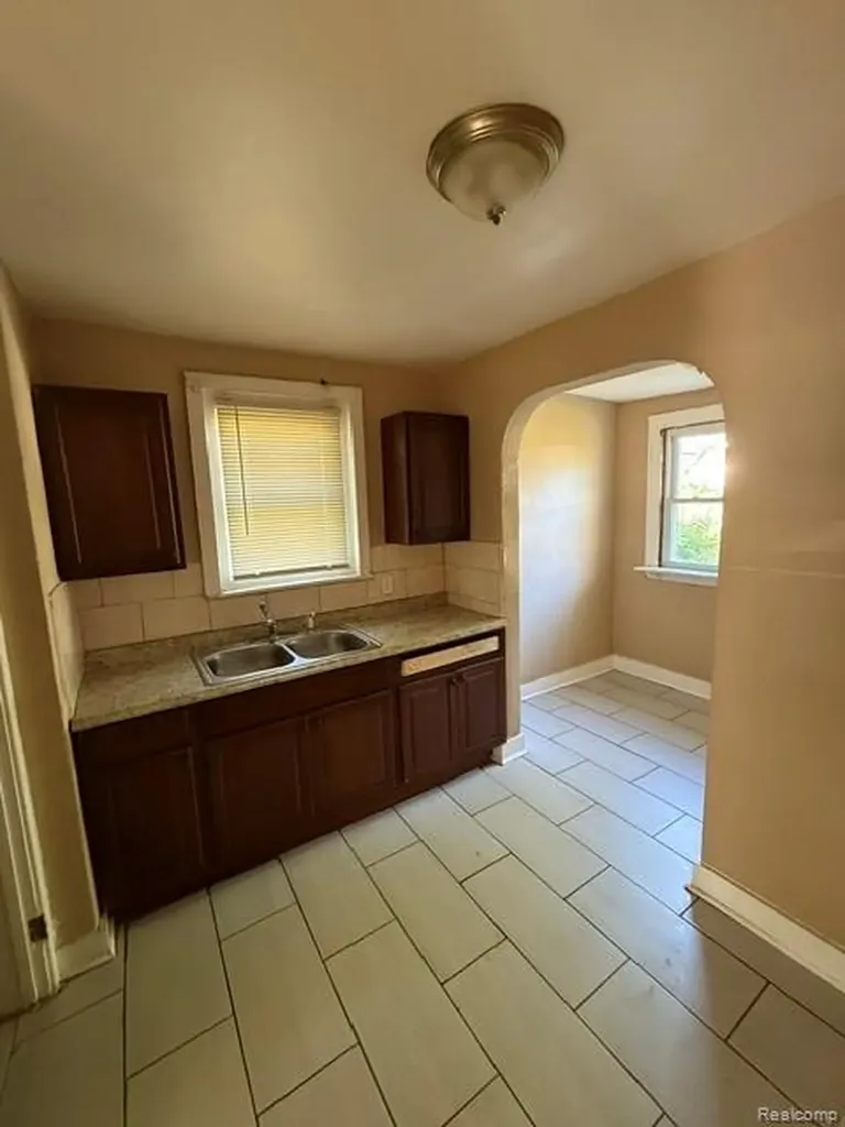 14975 Stansbury Street Detroit City MI 48227