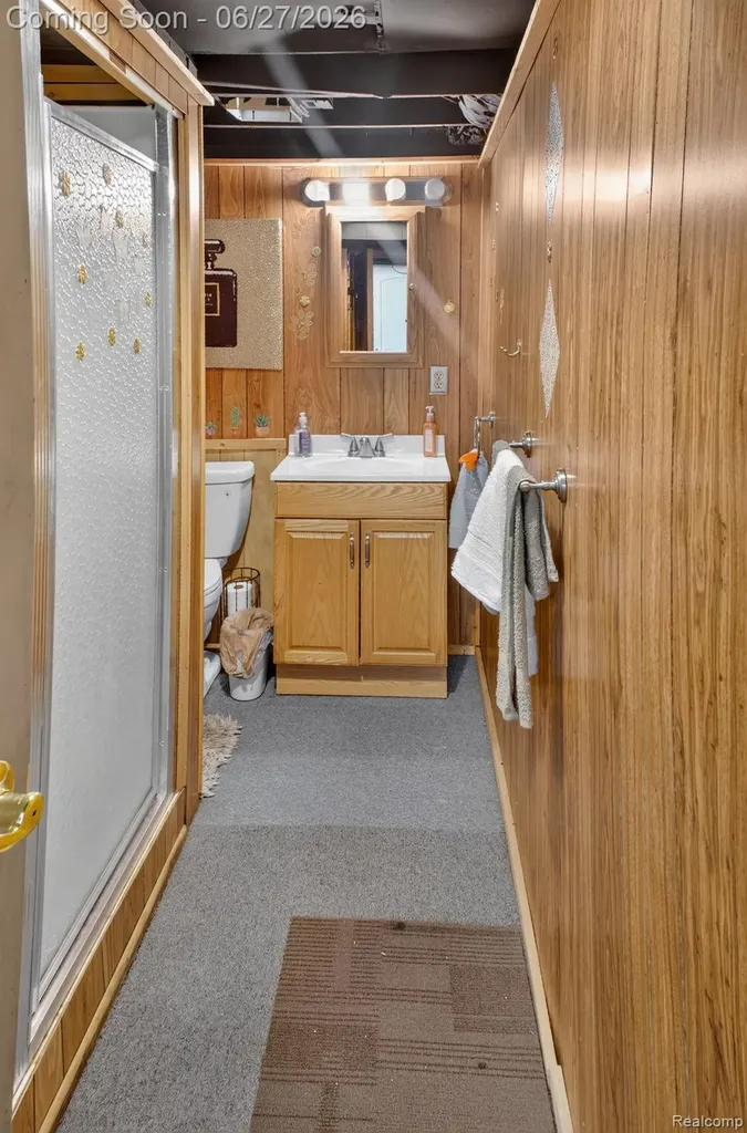 19315 Delaware Street Roseville City MI 48066