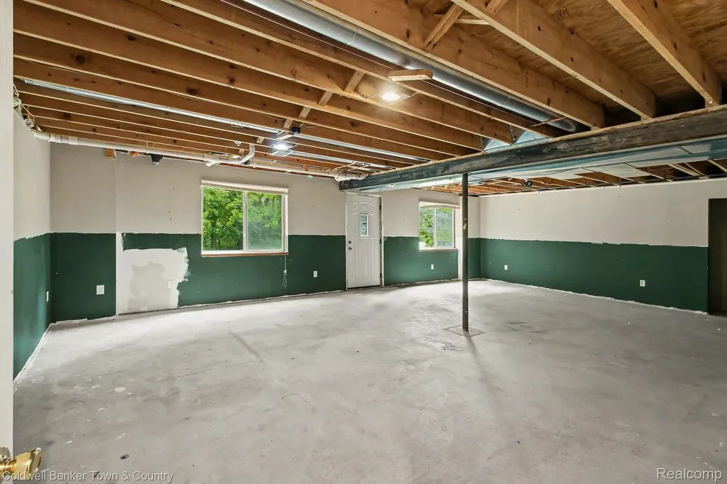 332 Triangle Lake Road Marion Township MI 48843