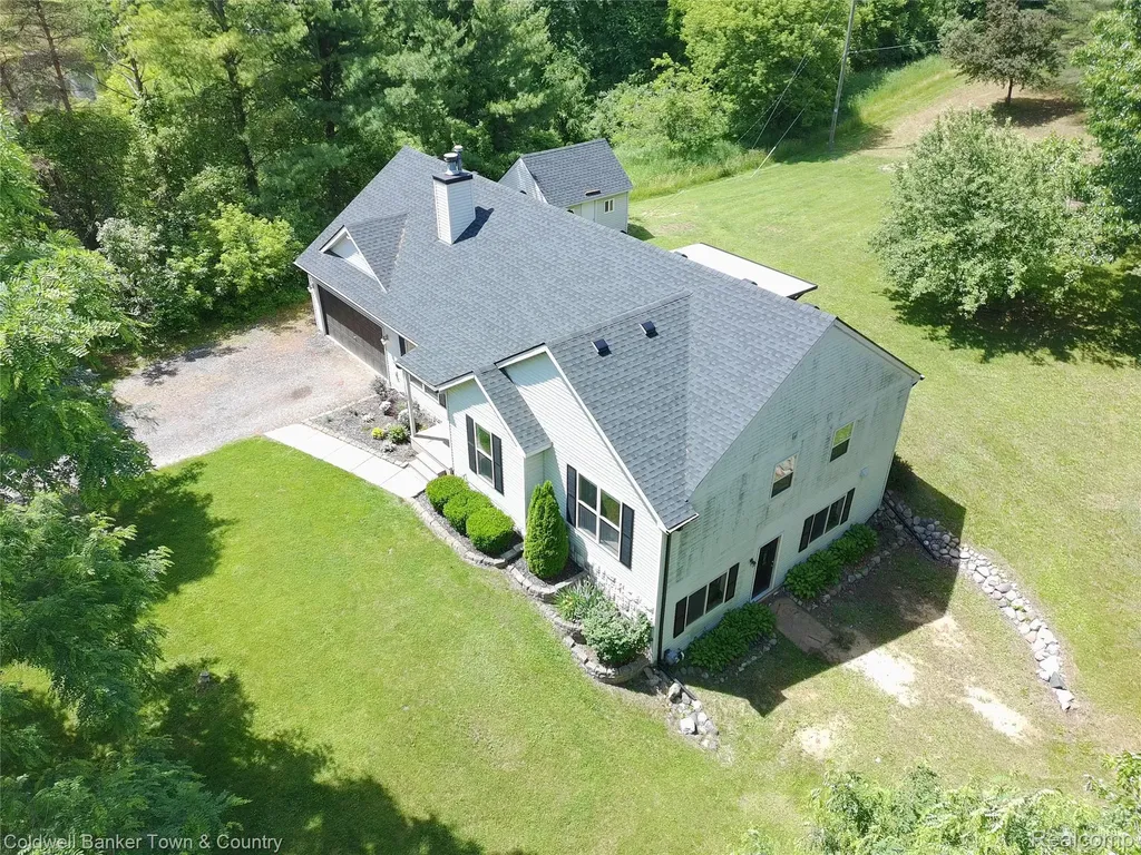 332 Triangle Lake Road Marion Township MI 48843