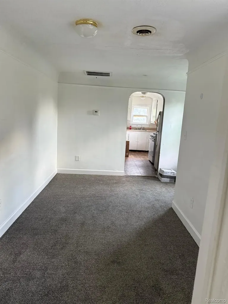 2180 Olive Avenue Lincoln Park City MI 48146