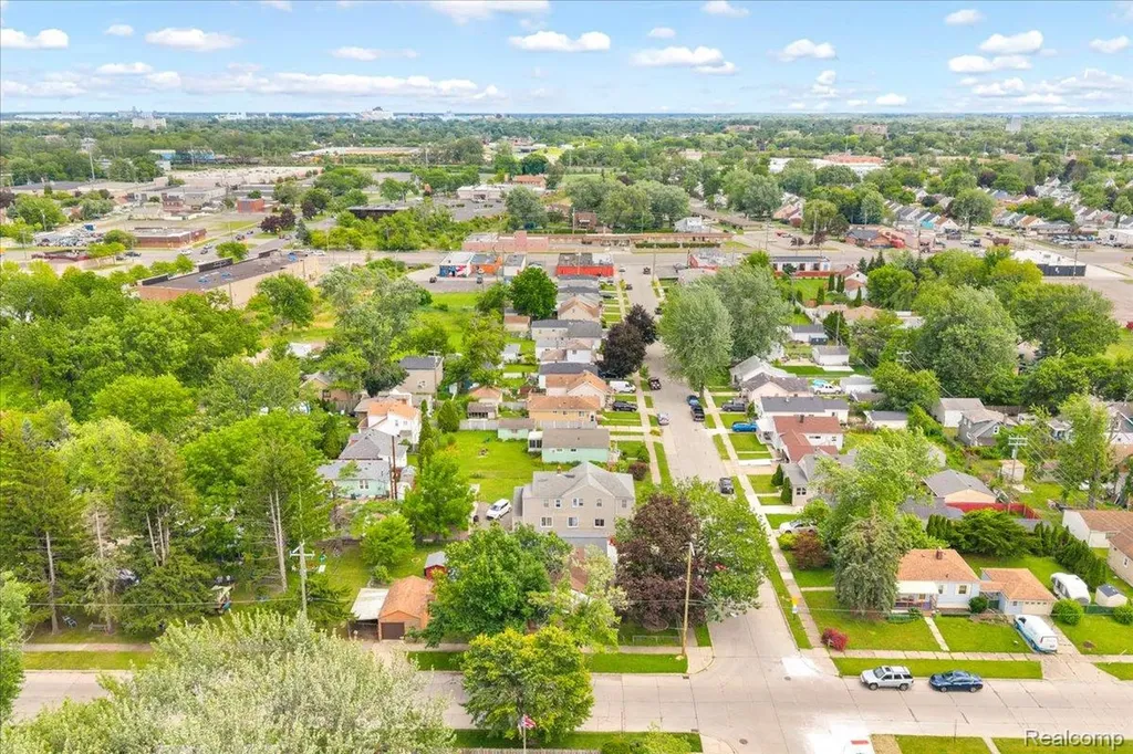 2180 Olive Avenue Lincoln Park City MI 48146