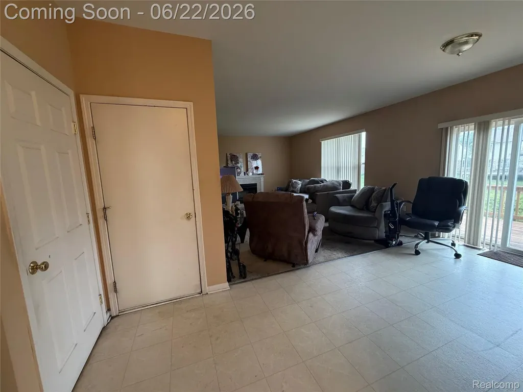 15519 Brookstone Drive Clinton Charter Township MI 48035