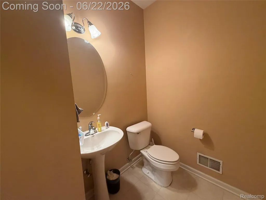 15519 Brookstone Drive Clinton Charter Township MI 48035