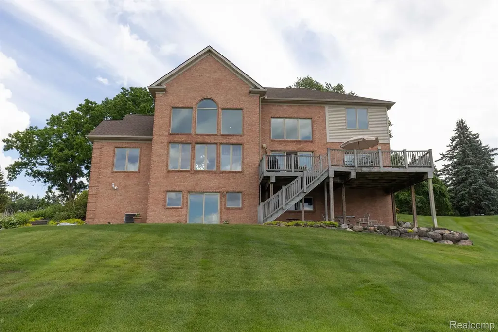 2051 Scott Lake Road Waterford Charter Township MI 48328