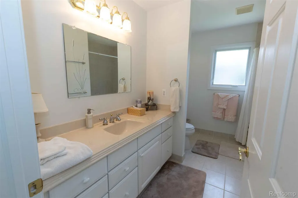 2051 Scott Lake Road Waterford Charter Township MI 48328