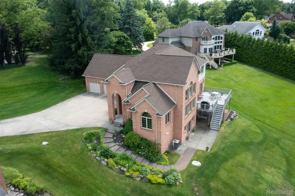 2051 Scott Lake Road Waterford Charter Township MI 48328