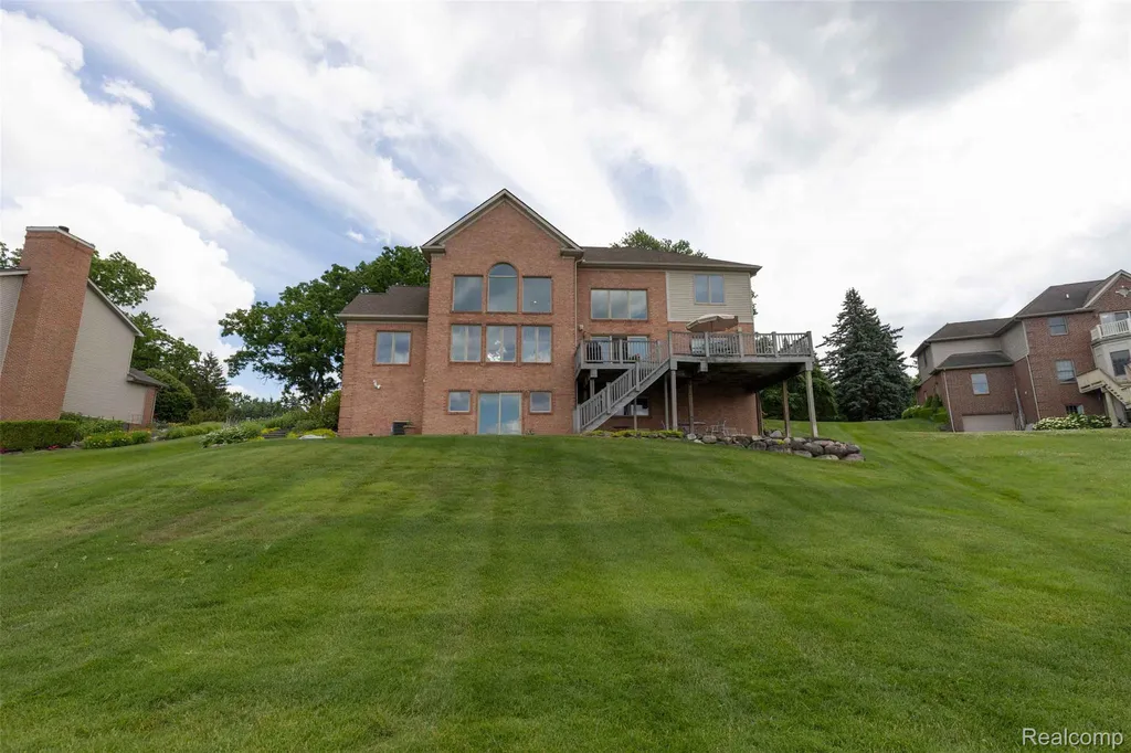 2051 Scott Lake Road Waterford Charter Township MI 48328