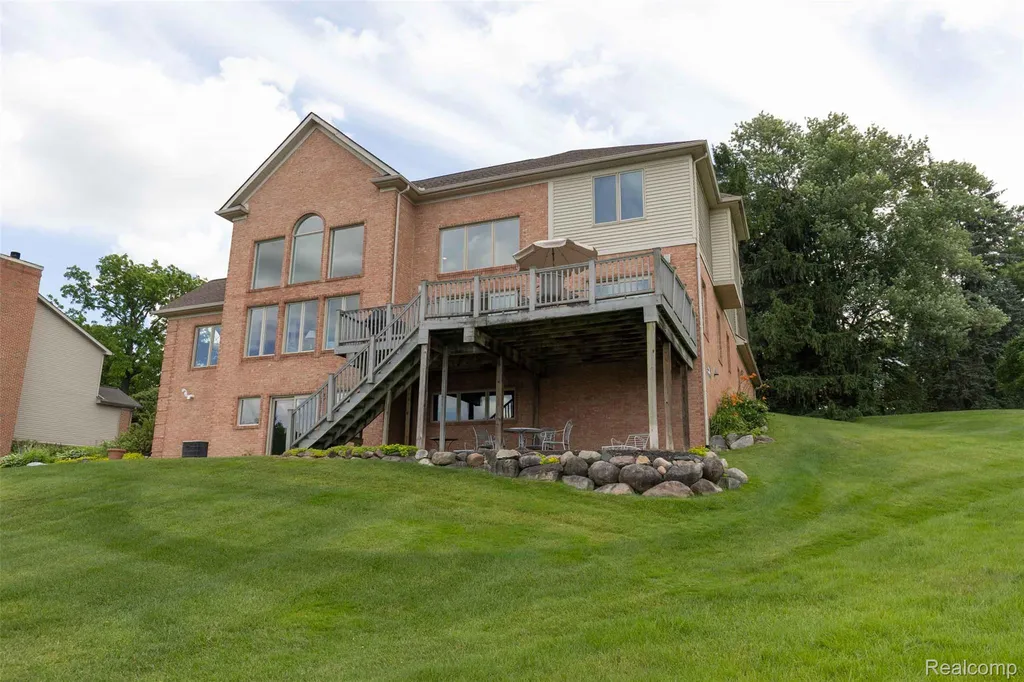 2051 Scott Lake Road Waterford Charter Township MI 48328