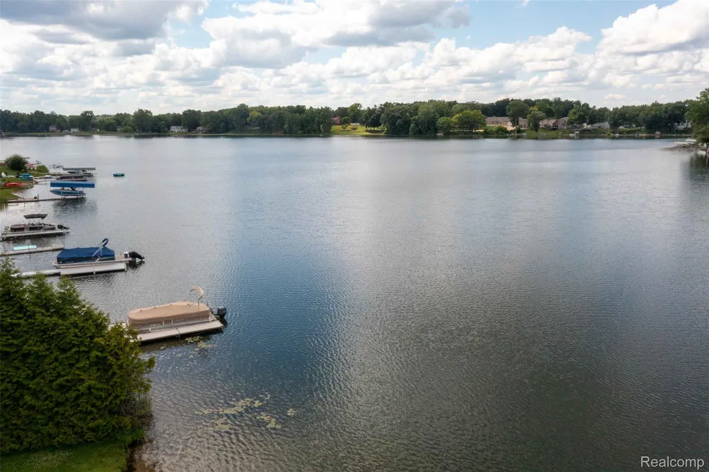 2051 Scott Lake Road Waterford Charter Township MI 48328