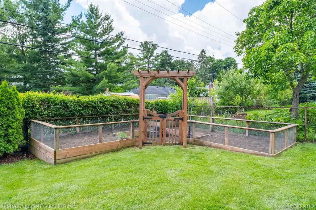 46063 Neeson Street Northville Township MI 48167