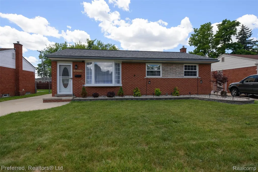 29661 Brown Court Garden City City MI 48135