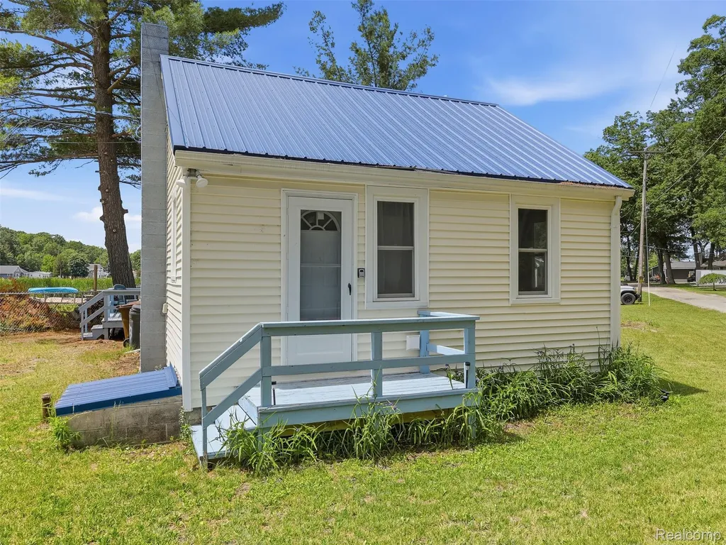 9793 Maple Street Chippewa Township MI 49320