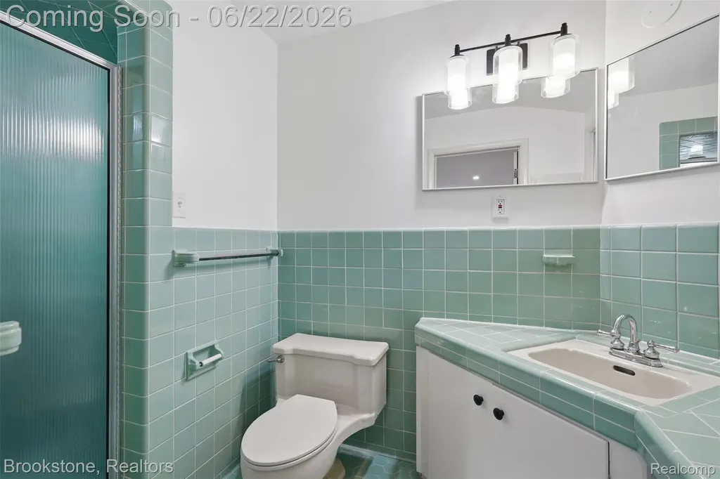 4190 Valley Forge Road Bloomfield Hills City MI 48301