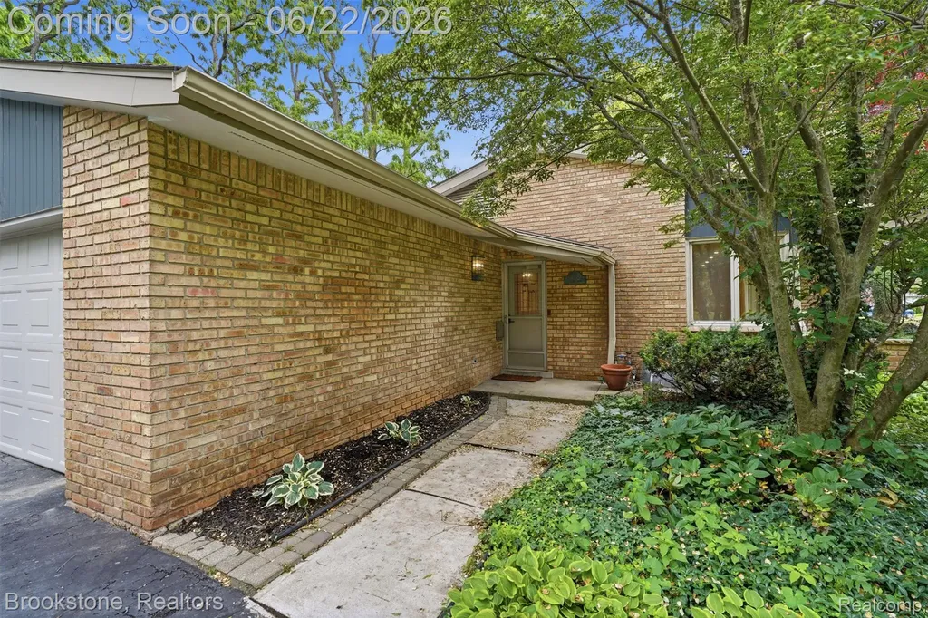 4190 Valley Forge Road Bloomfield Hills City MI 48301