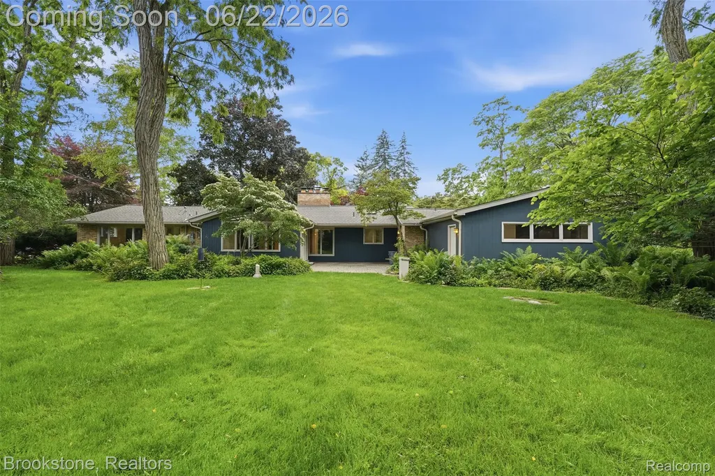 4190 Valley Forge Road Bloomfield Hills City MI 48301