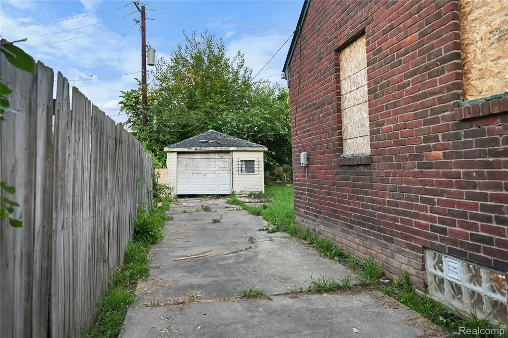11042 Peerless Street Detroit City MI 48224