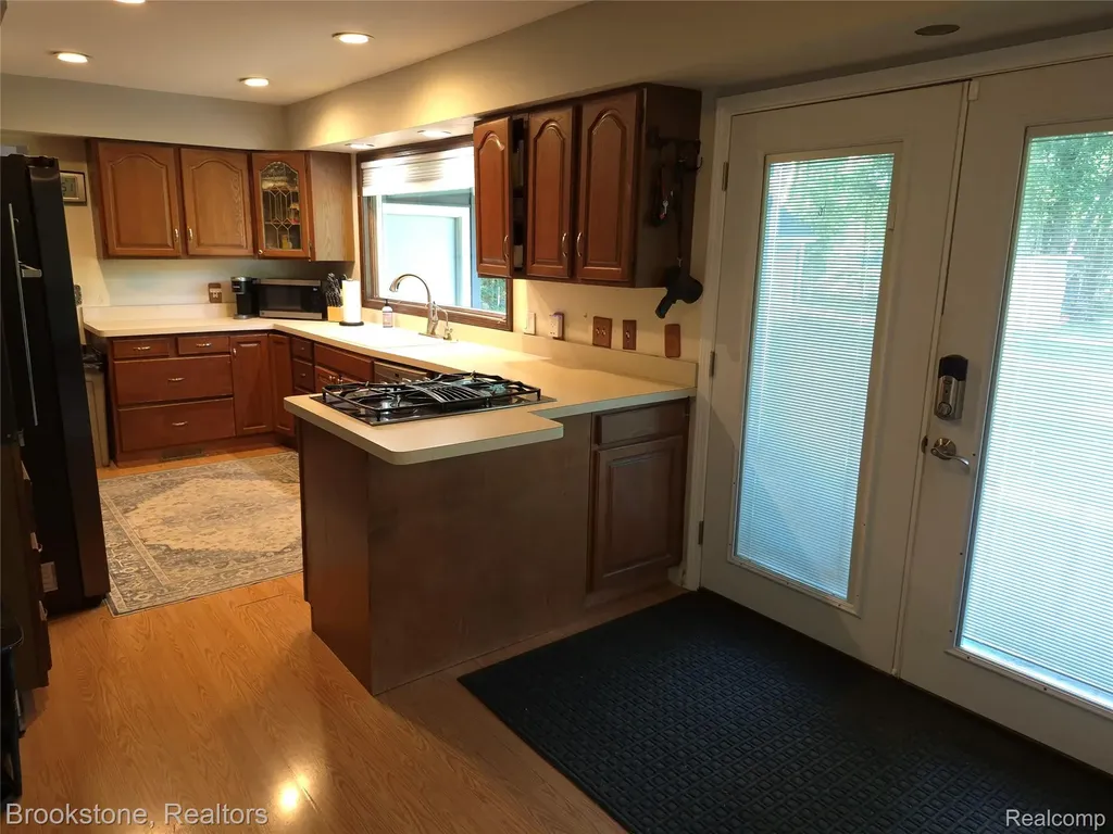 4890 Whipple Lake Road Independence Charter Township MI 48348