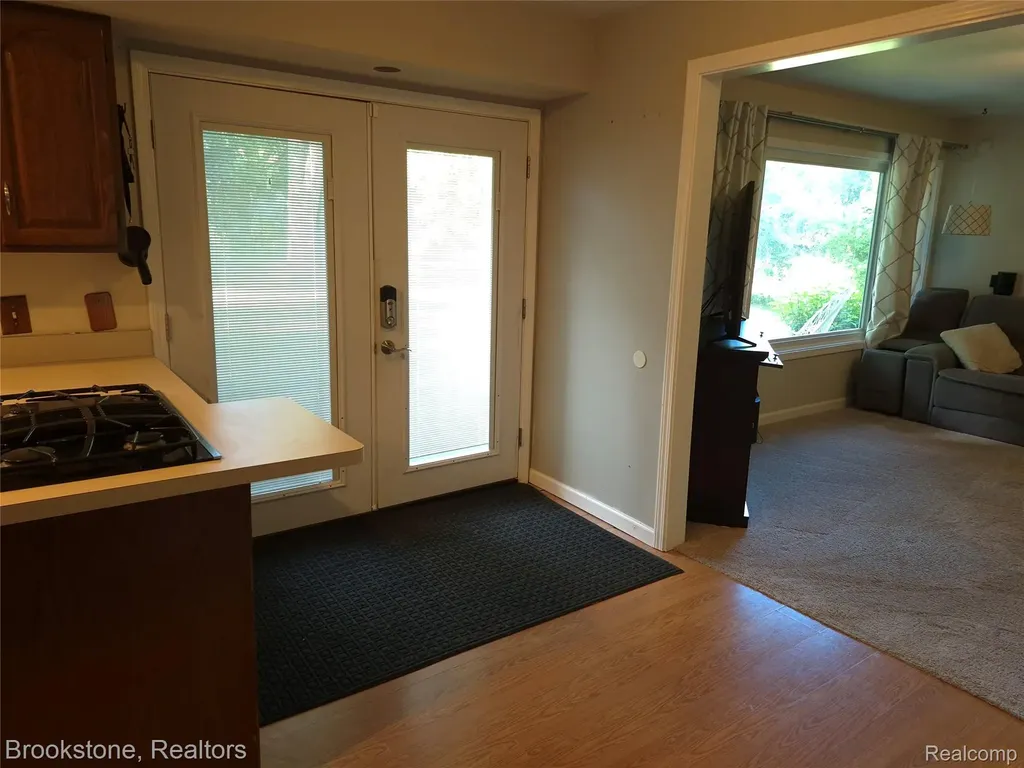 4890 Whipple Lake Road Independence Charter Township MI 48348