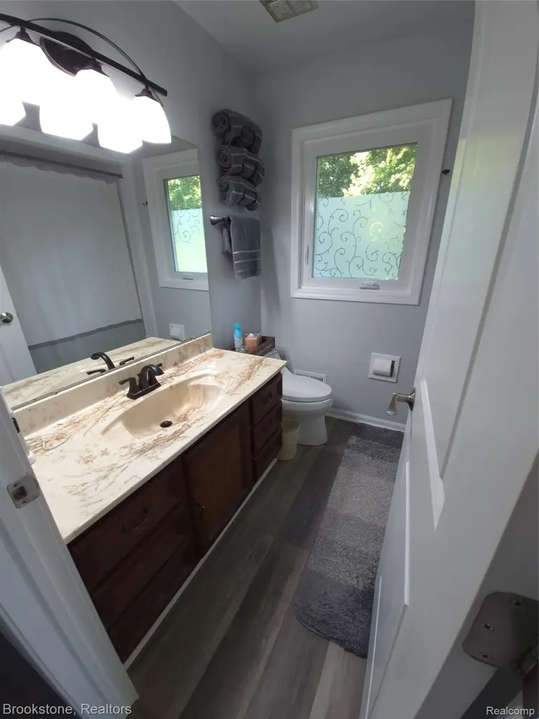 4890 Whipple Lake Road Independence Charter Township MI 48348