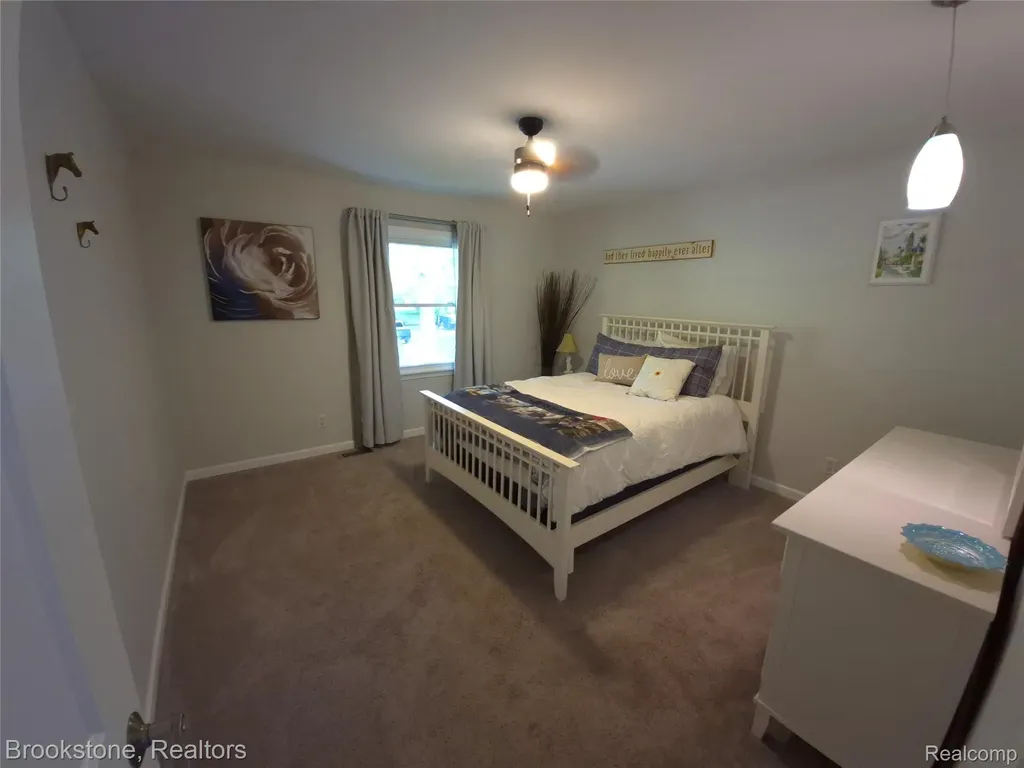 4890 Whipple Lake Road Independence Charter Township MI 48348