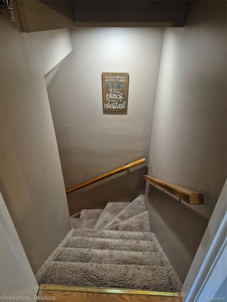 4890 Whipple Lake Road Independence Charter Township MI 48348