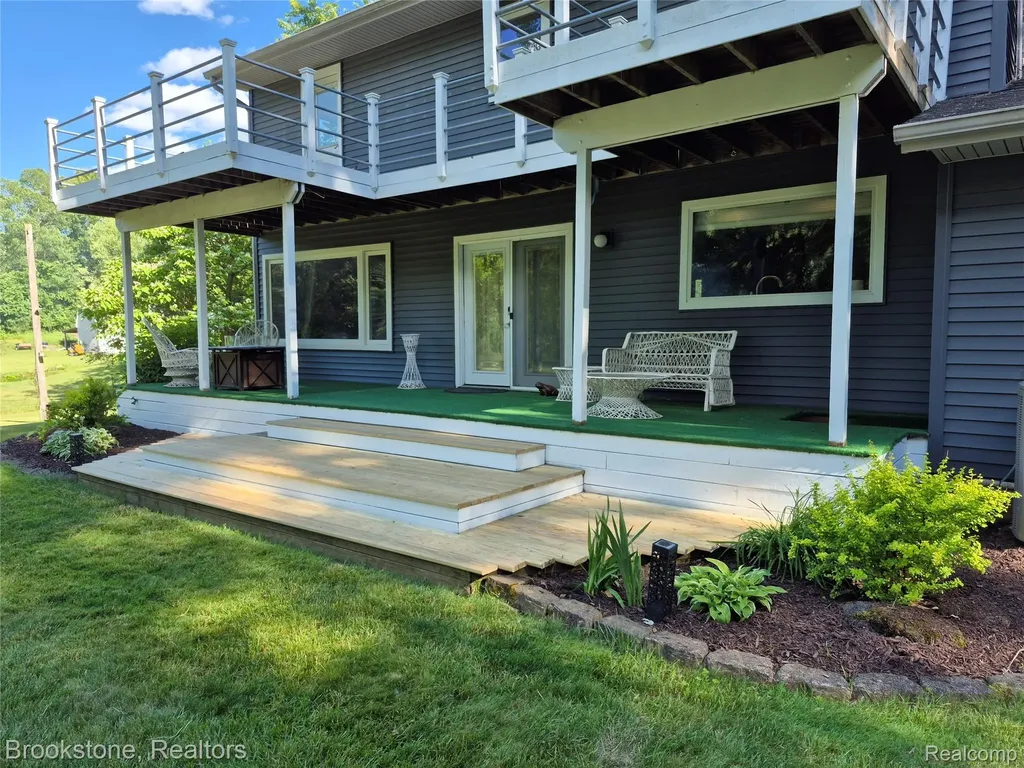 4890 Whipple Lake Road Independence Charter Township MI 48348