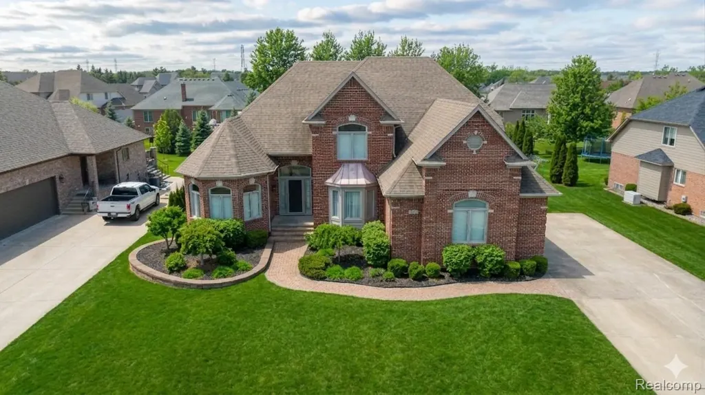 54395 White Spruce Lane Shelby Charter Township MI 48315