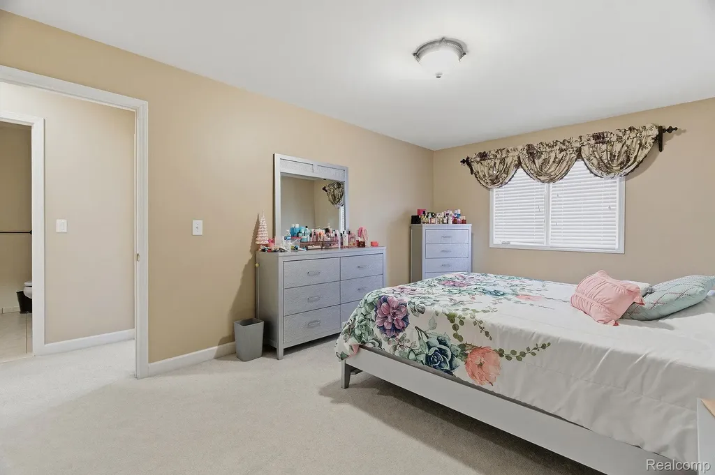54395 White Spruce Lane Shelby Charter Township MI 48315