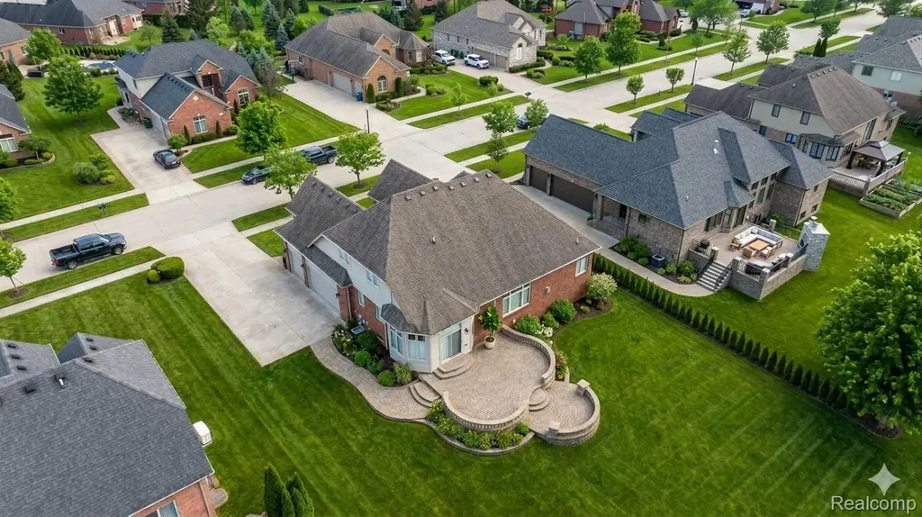 54395 White Spruce Lane Shelby Charter Township MI 48315