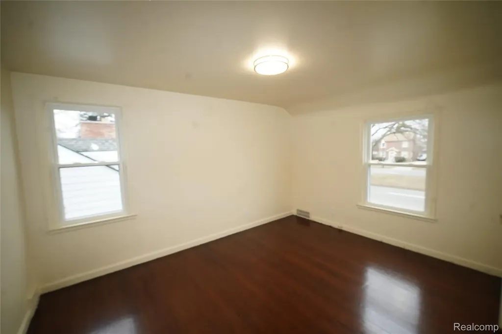7241 W Outer Drive Detroit City MI 48235