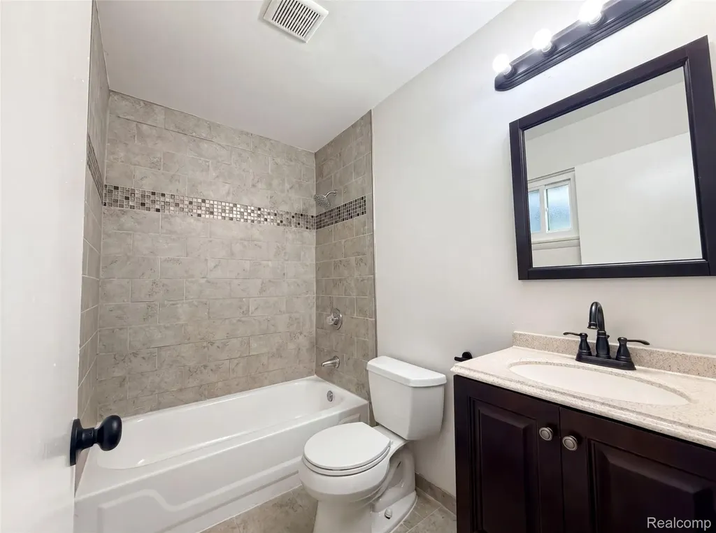 33522 Fernwood Street Westland City MI 48186