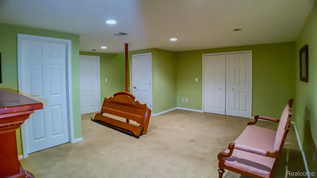 552 Foxboro Square Brighton City MI 48116