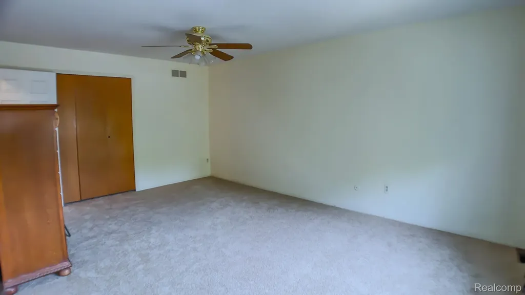 552 Foxboro Square Brighton City MI 48116