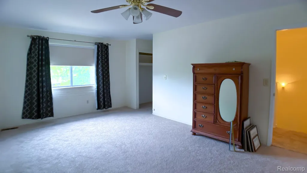 552 Foxboro Square Brighton City MI 48116