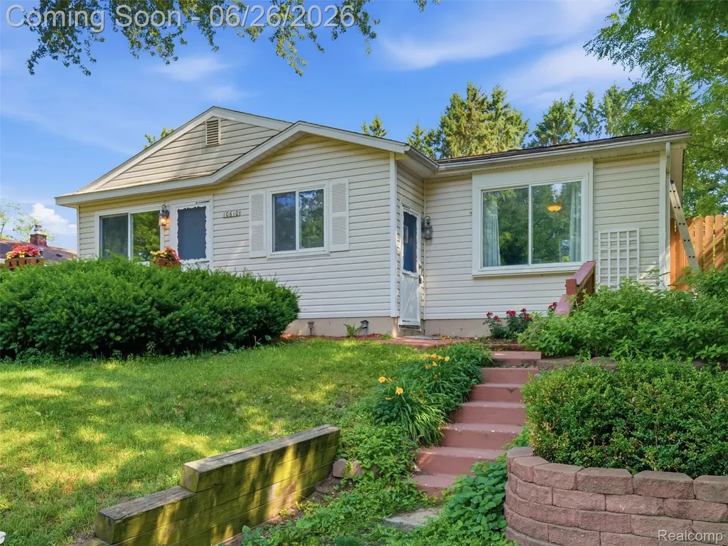 10610 Estola Avenue White Lake Charter Township MI 48386