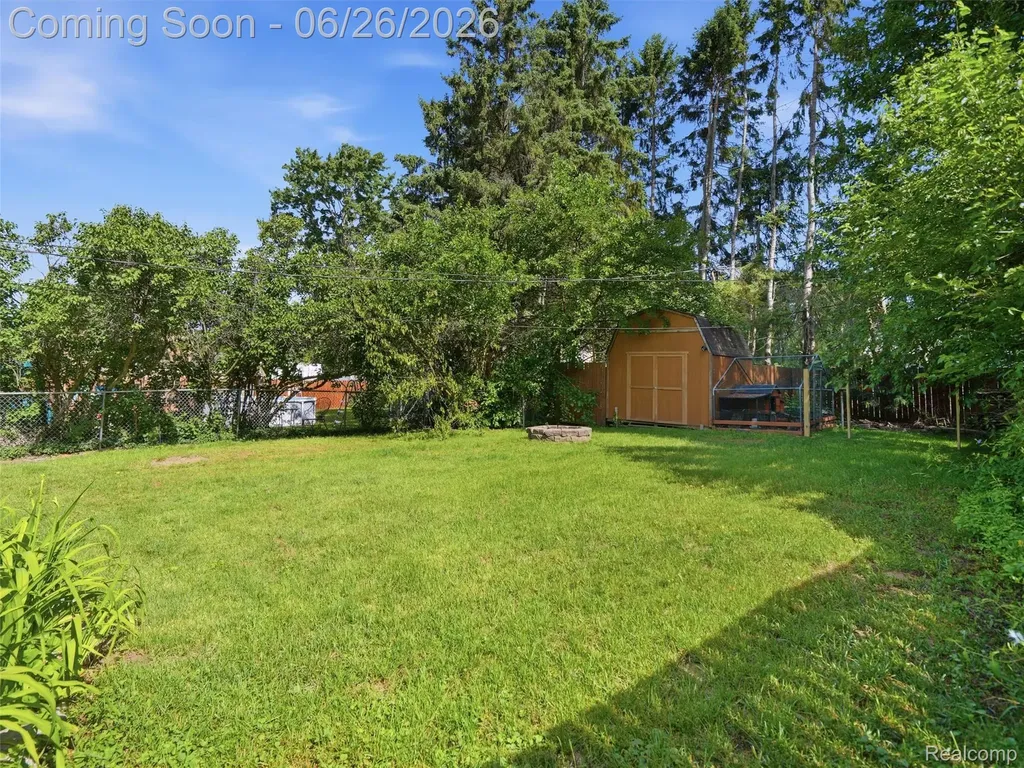 10610 Estola Avenue White Lake Charter Township MI 48386