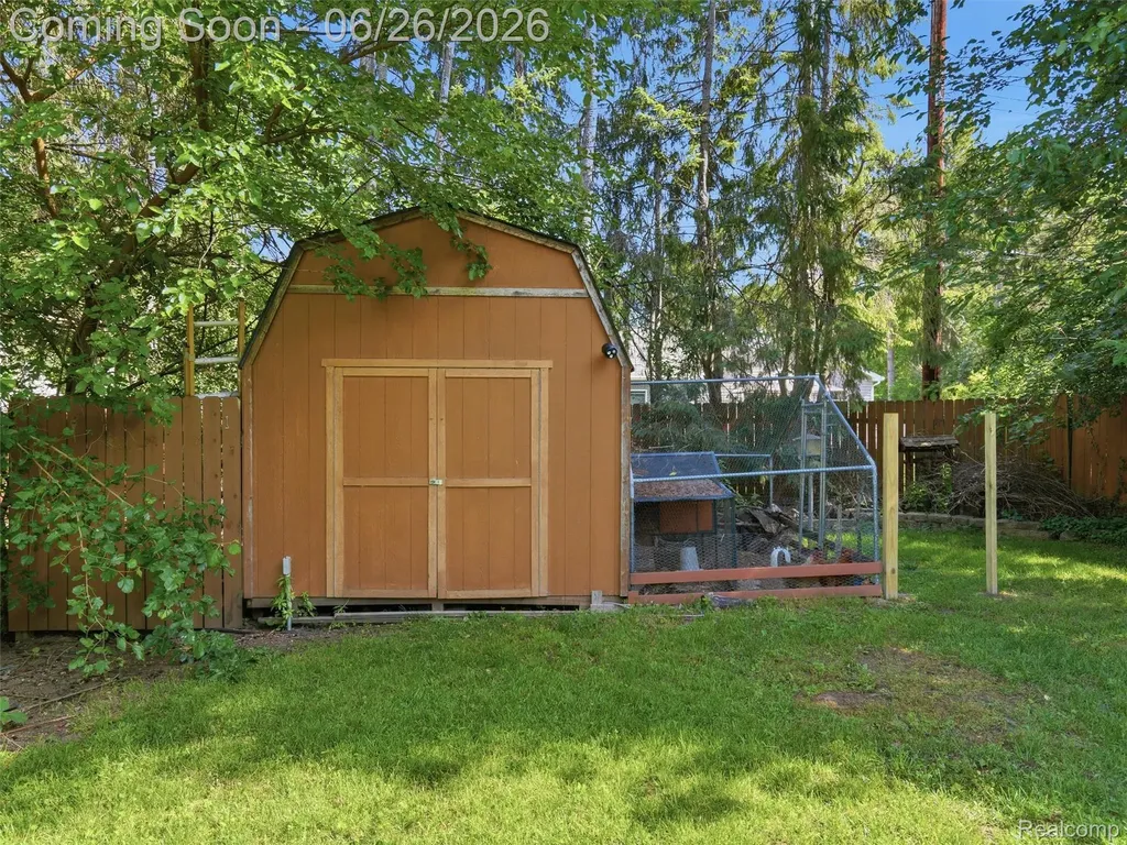 10610 Estola Avenue White Lake Charter Township MI 48386