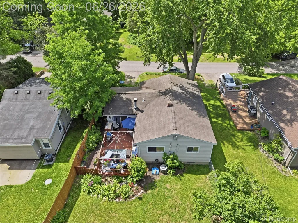 10610 Estola Avenue White Lake Charter Township MI 48386