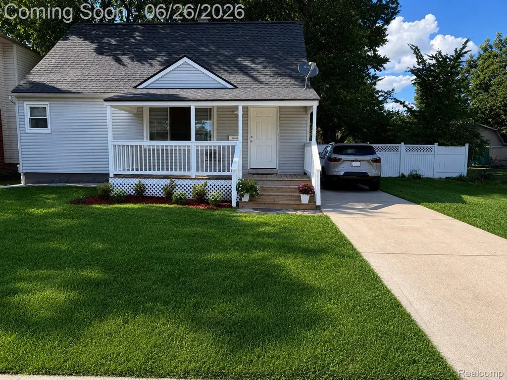 28546 Marquette Street Garden City City MI 48135