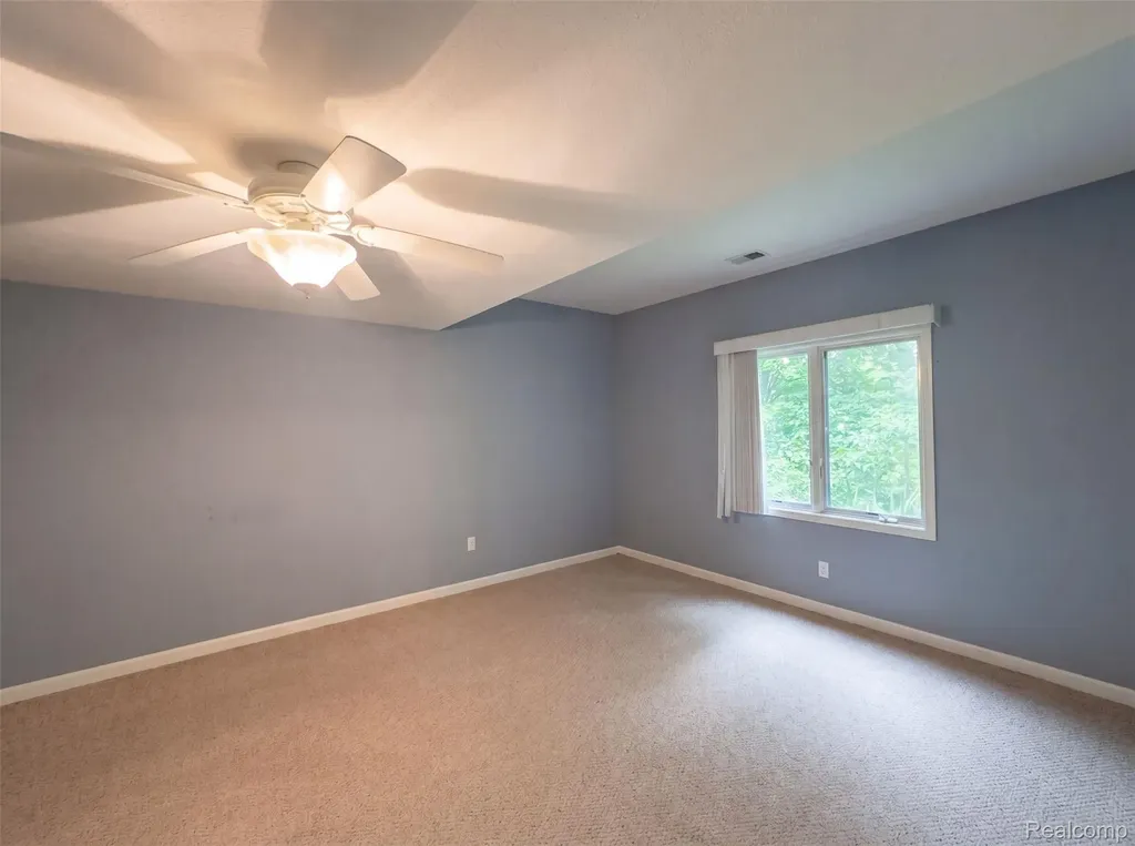 1102 Hawthorne Greenville City MI 48838