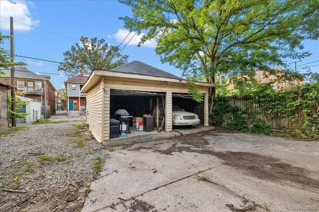 2256 W Philadelphia Street Detroit City MI 48206