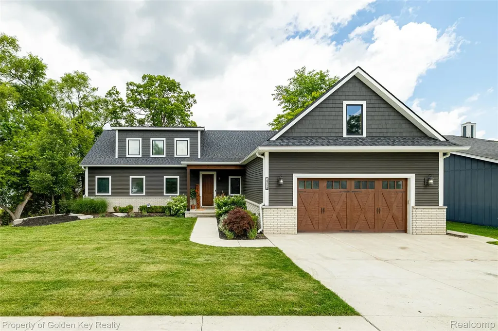 1210 W Oakley Park Road Commerce Charter Township MI 48390