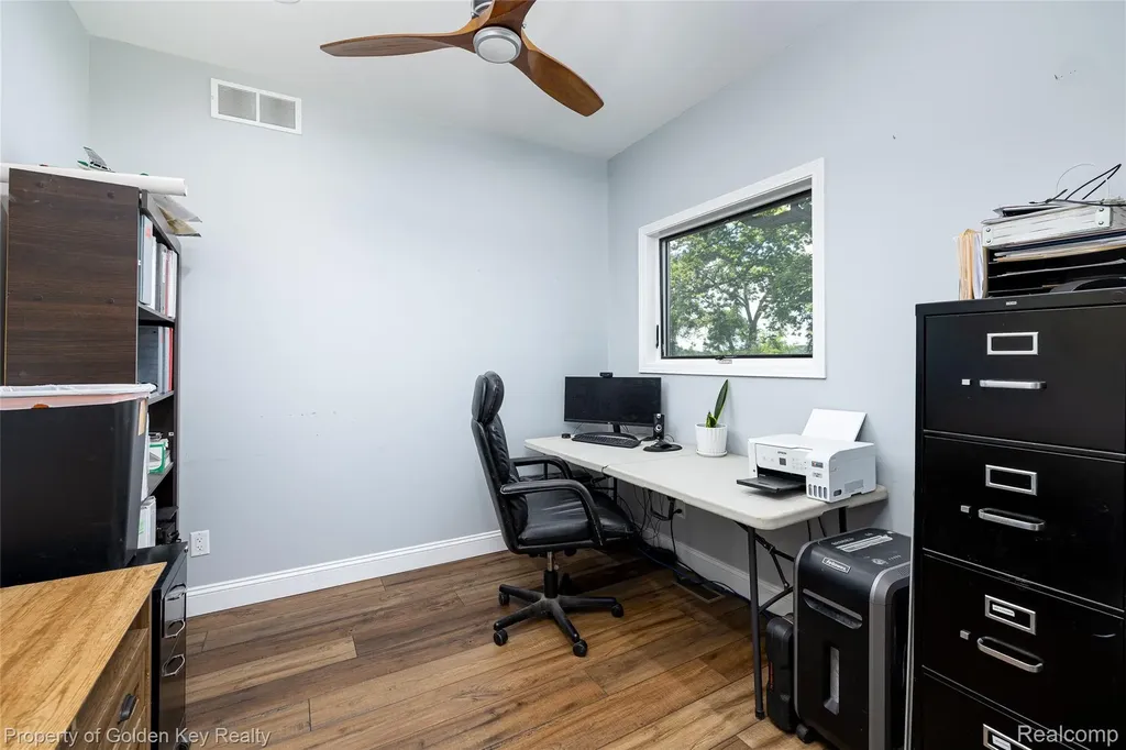 1210 W Oakley Park Road Commerce Charter Township MI 48390