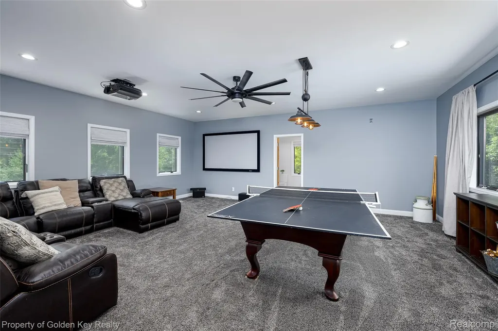 1210 W Oakley Park Road Commerce Charter Township MI 48390