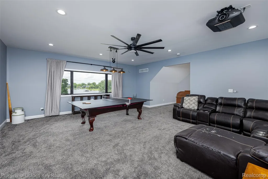 1210 W Oakley Park Road Commerce Charter Township MI 48390