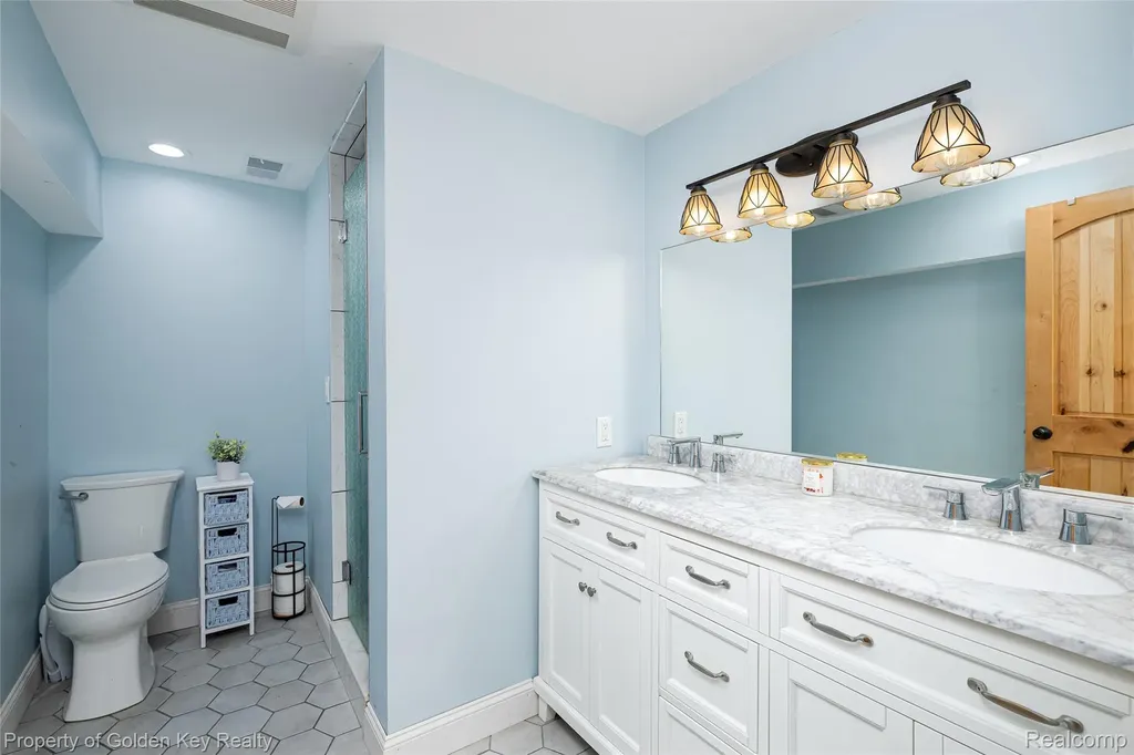 1210 W Oakley Park Road Commerce Charter Township MI 48390