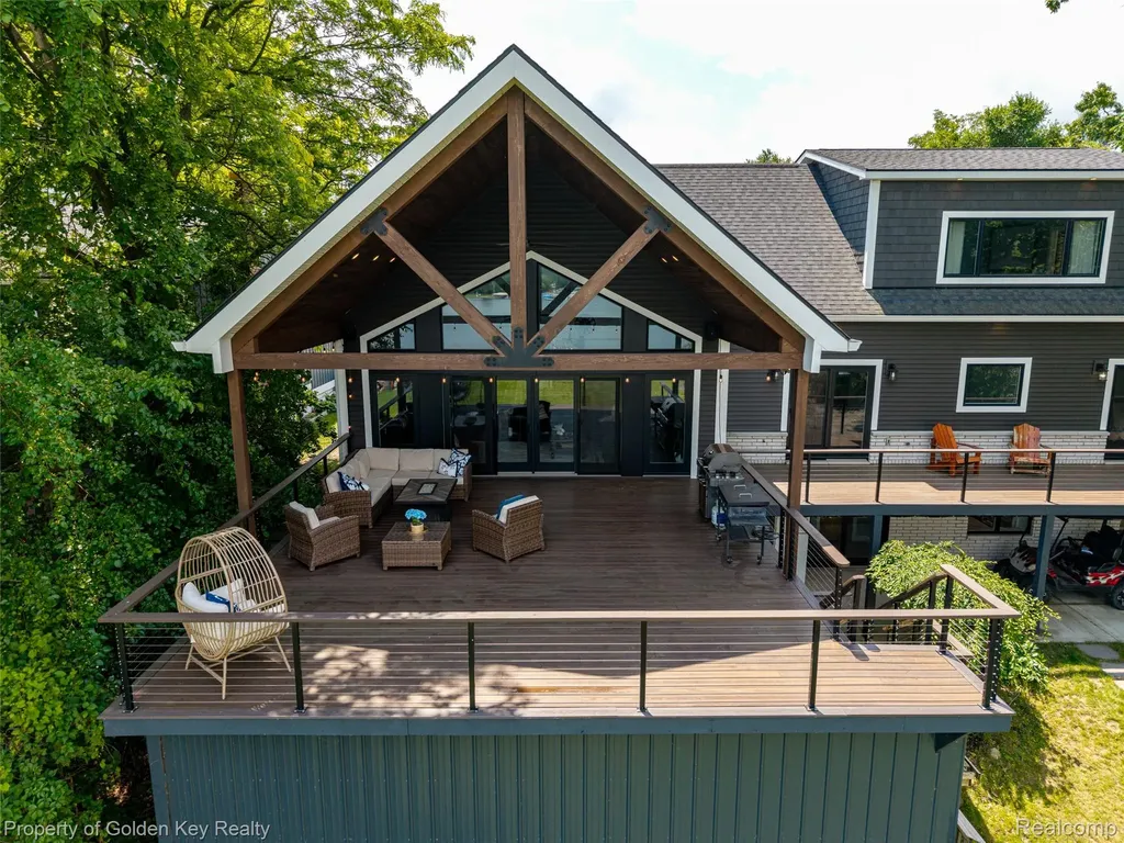 1210 W Oakley Park Road Commerce Charter Township MI 48390